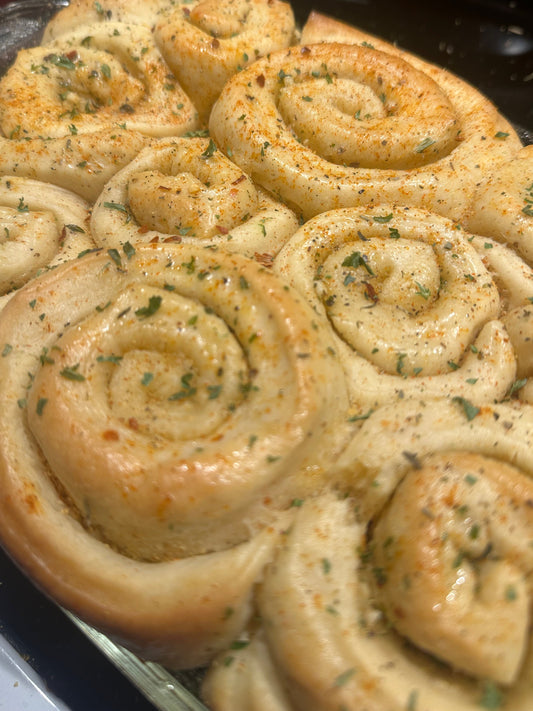 Cheesy garlic rolls (Dozen)